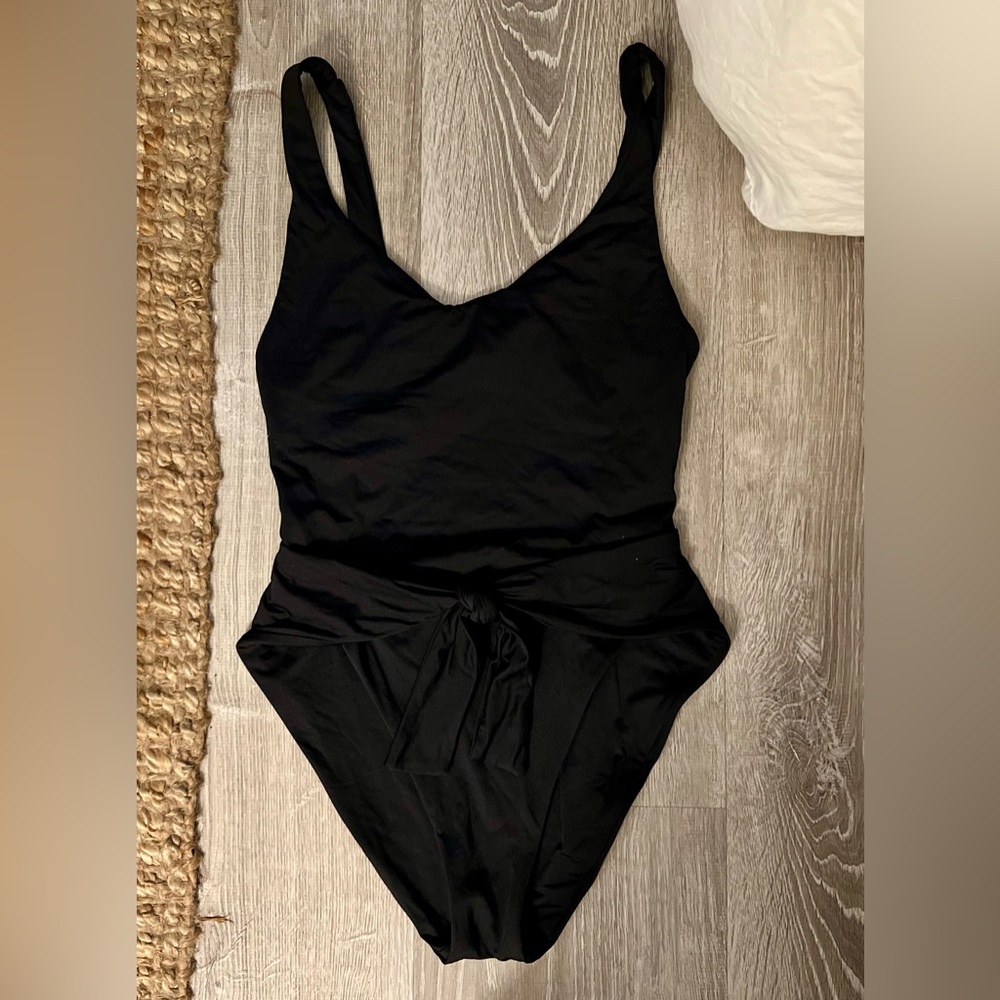 Becca Color Code Belted Scoop Neck One Piece Swimsuit - Black